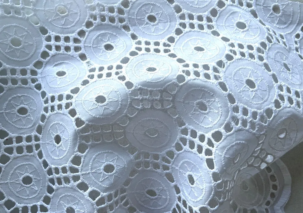 Geometric Octagram & Circle Cloud White Scalloped Cotton Eyelet